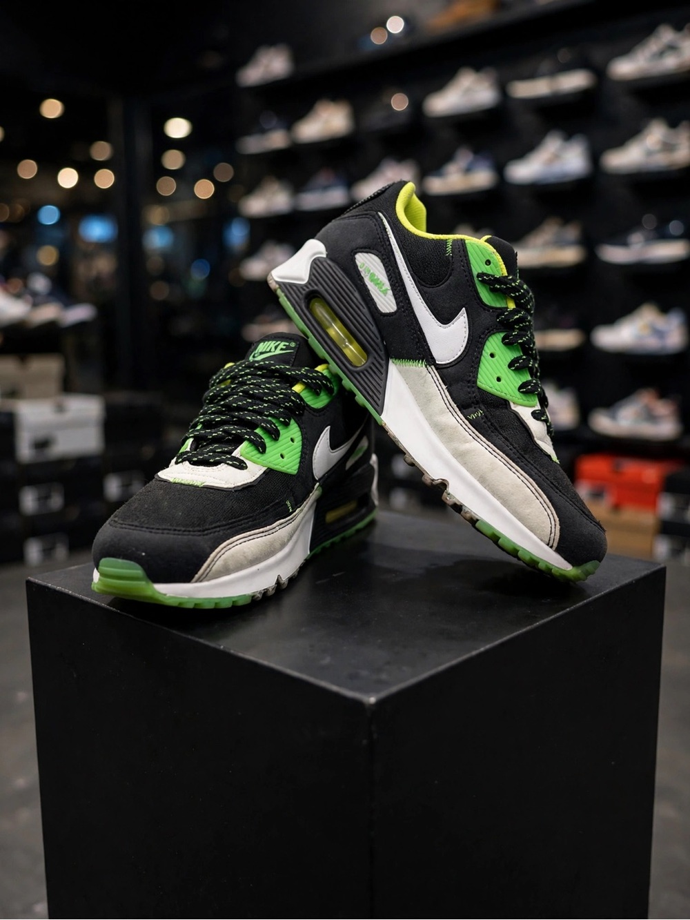 Nike Air Max 90 'Exeter Edition' (2020) - Picture 4 of 5